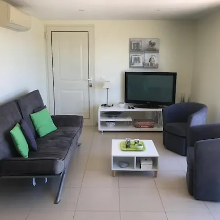 2slaapkamers, Panoramisch Zeezicht Apartment Saint-Raphaël